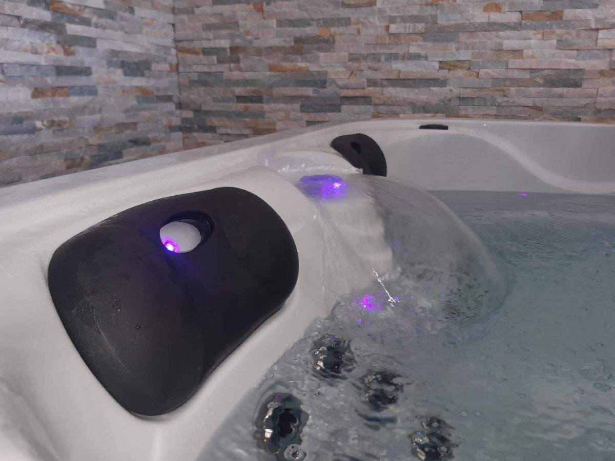 Adorelys Sejour Bien Etre - Spa Et Massage Saint-Cassien  Exterior photo